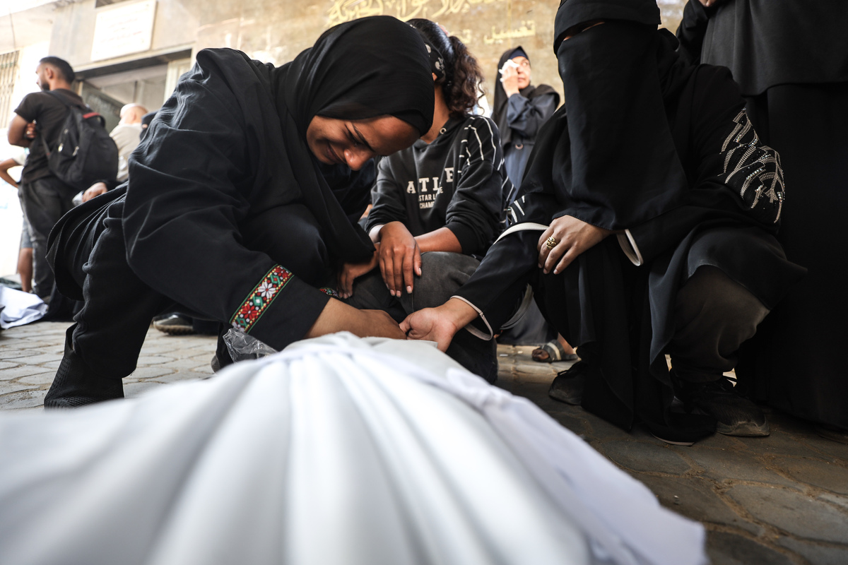 Gaza bleeds, 99 killed in another bloody day