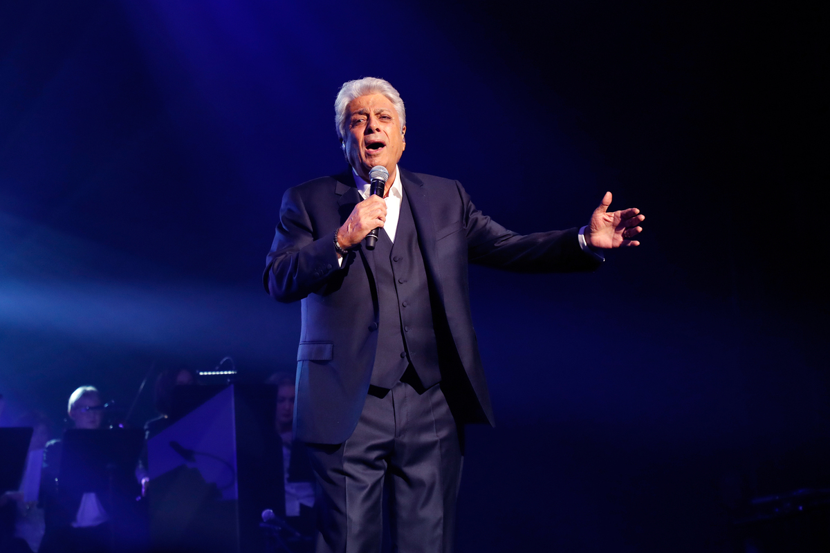 Turkiye blocks French singer Enrico Macias concert over support for Israel