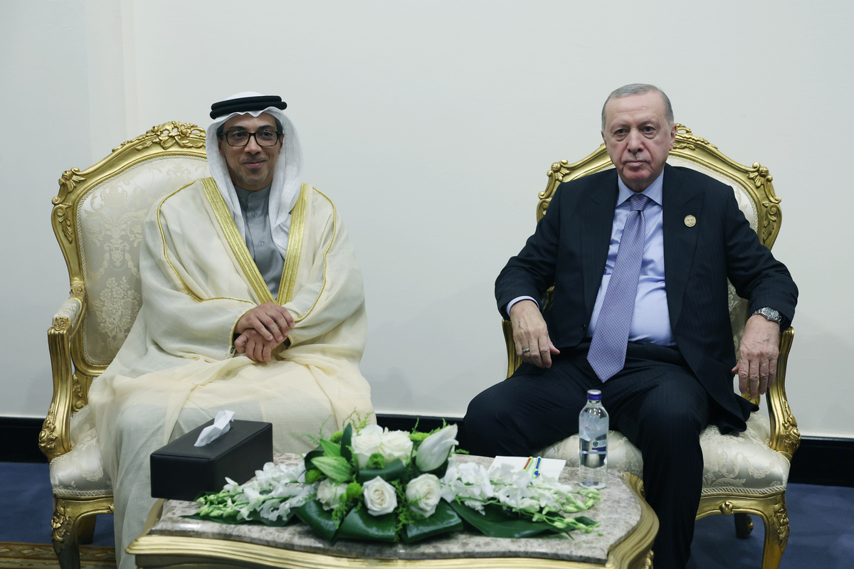 Turkish President Recep Tayyip Erdogan (R) meets with United Arab Emirates Crown Prince Mansour bin Zayed Al Nahyan (L) during the Sharm El-Sheikh Peace Summit in Sharm El-Sheikh, Egypt, on October 13, 2025. [Turkish Presidency / Mustafa Kamaci - Anadolu Agency]