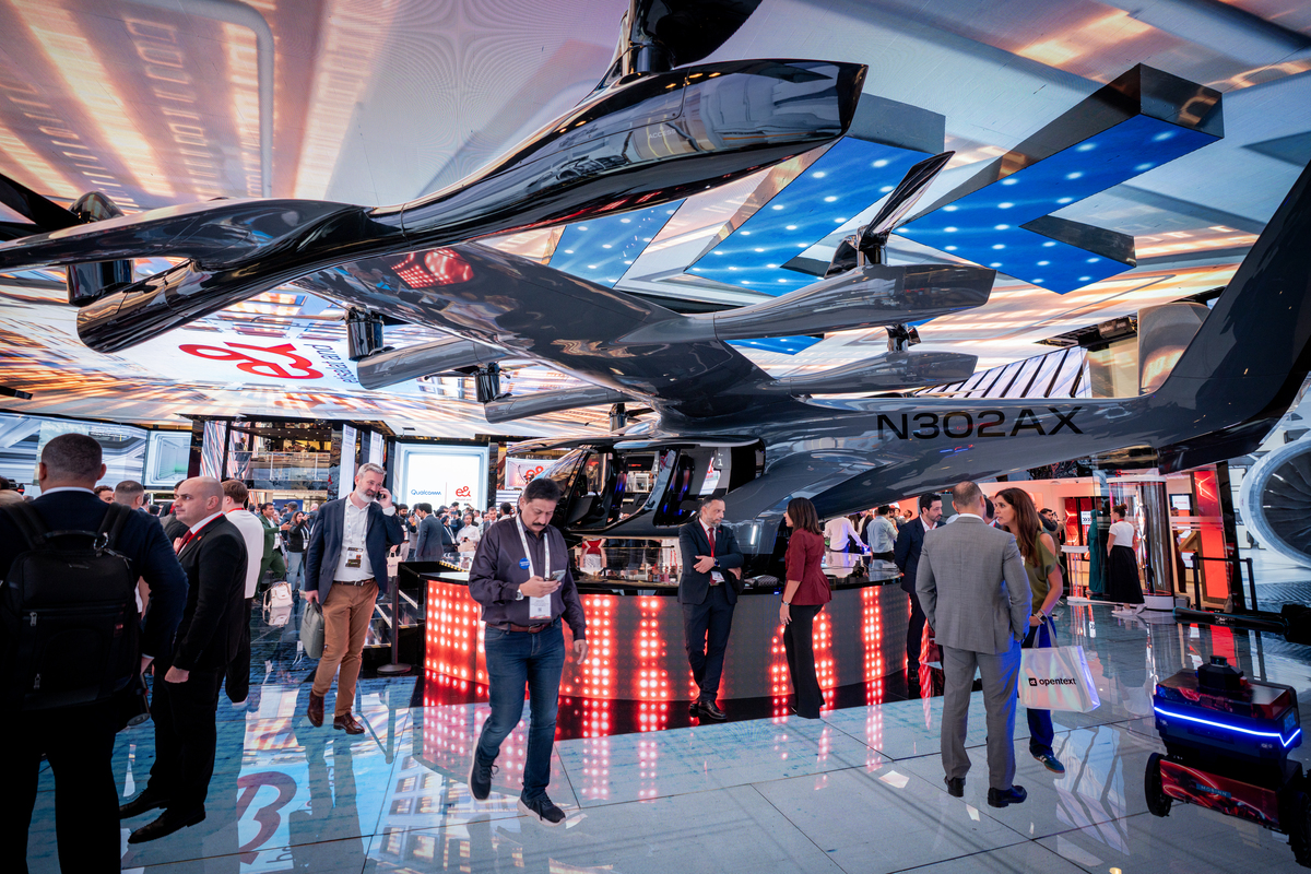 Flying taxi Midnight on display at GITEX Global – Middle East Monitor