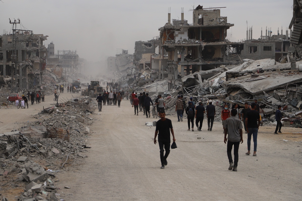 Several killed, injured in Israeli airstrike in Gaza City amid ceasefire violations