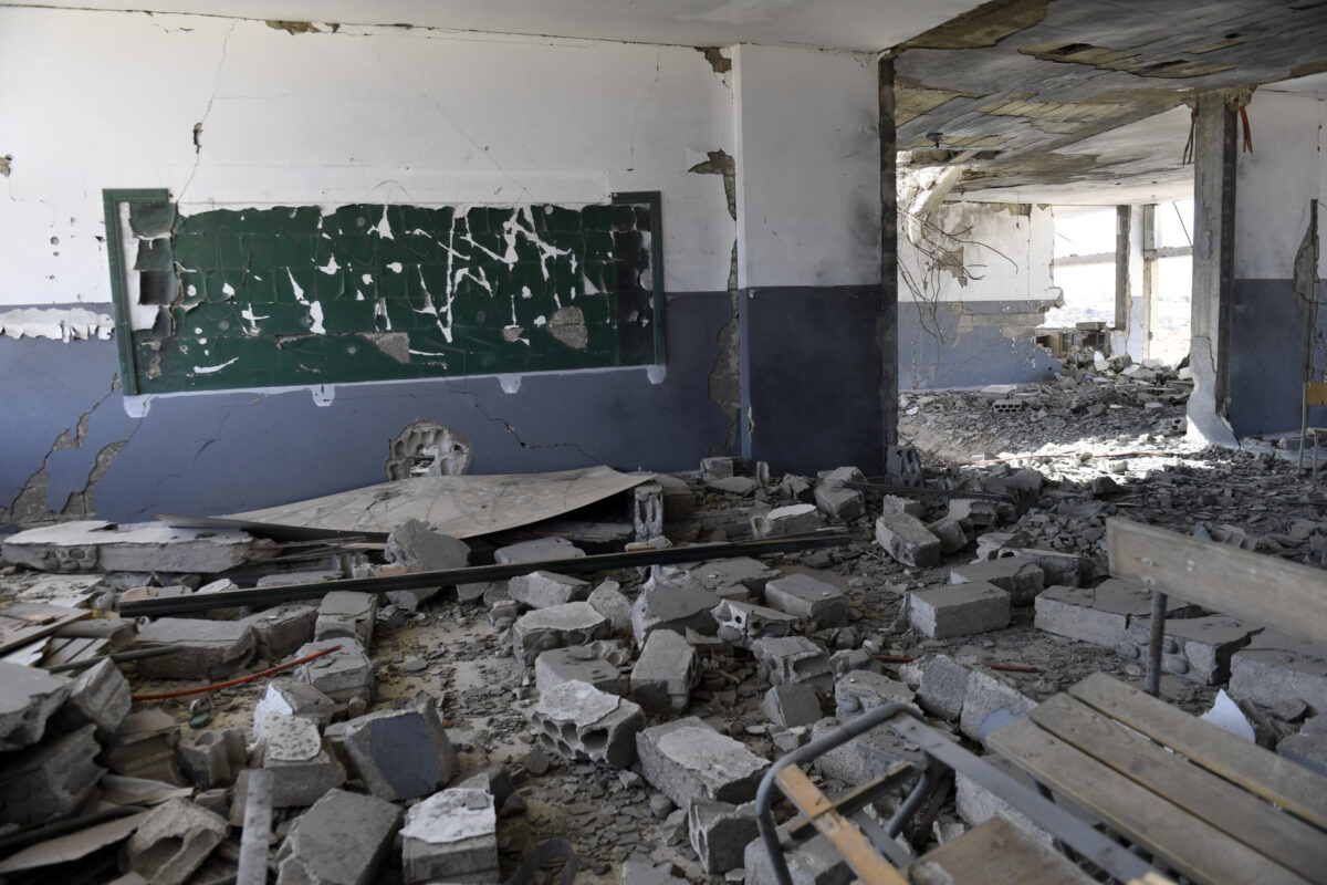 At least 2 killed in Israeli airstrikes in eastern Lebanon