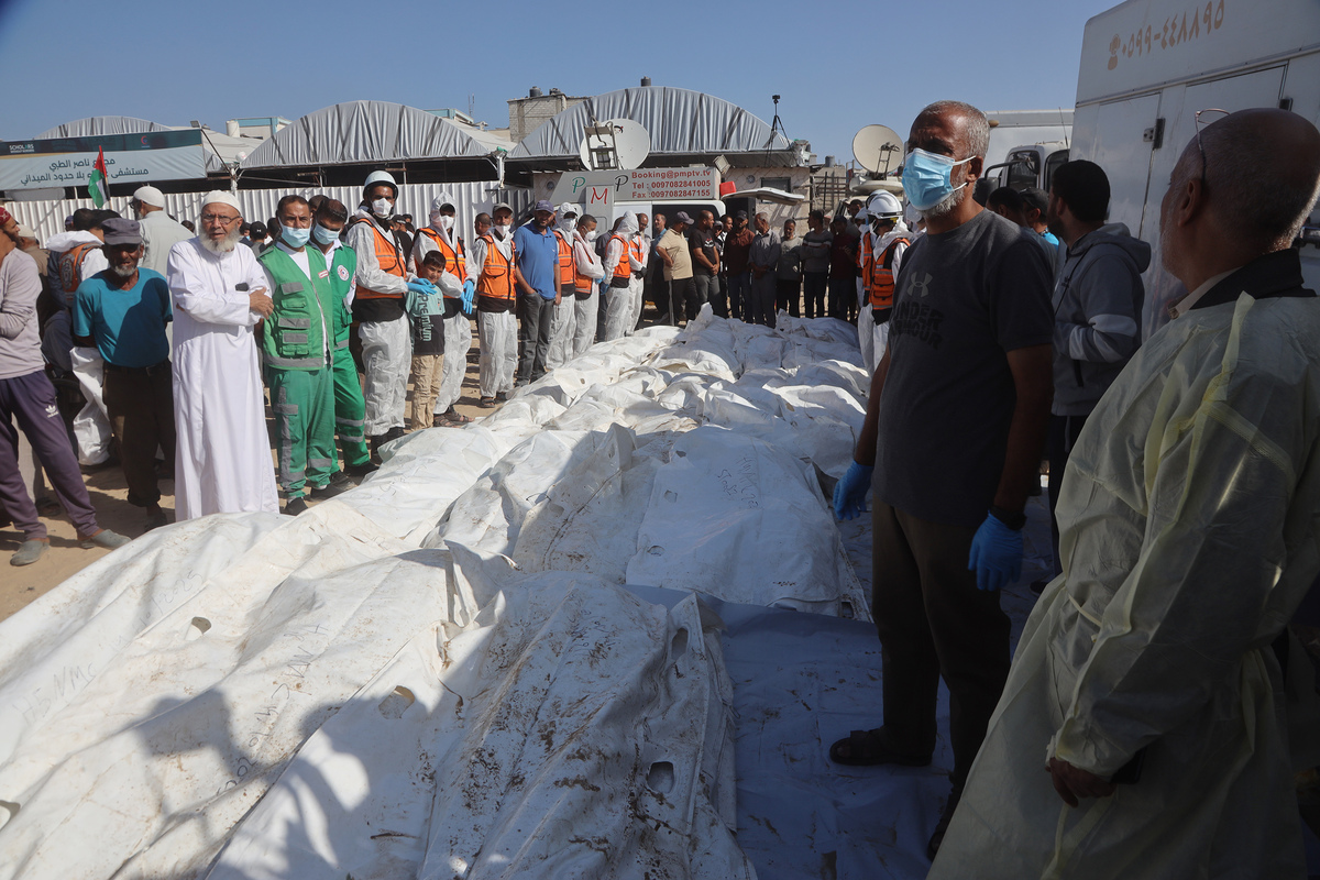 Funeral held in Gaza for 54 prisoners returned by Israel under ceasefire deal