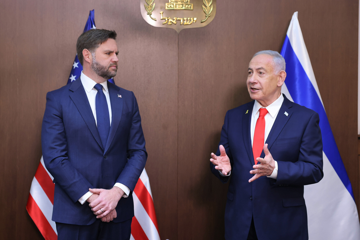 U.S. Vice President J.D. Vance (L) and Israeli Prime Minister Benjamin Netanyahu (R) speak to the media before the interdelegational meeting at the Prime Minister’s Office in West Jerusalem, on October 22, 2025. [POOL / Marc Israel Sellem - Anadolu Agency]