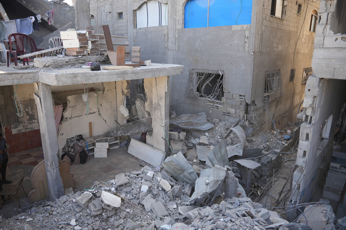 Family Exploding Palestinian family lives with a ready-to-explode bomb in Gaza – Middle ...