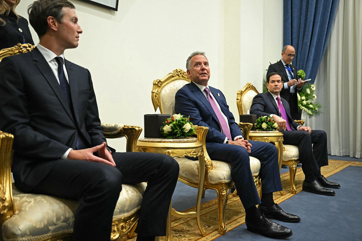 US businessman Jared Kushner (L), White House Special Envoy to the Middle East Steve Witkoff (C) and US Secretary of State Marco Rubio (R) attend a meeting between the US President Donald Trump and Egypt's President Abdel Fattah al-Sisi at a summit on Gaza in Sharm el-Sheikh on October 13, 2025. [Photo by SAUL LOEB/AFP via Getty Images]