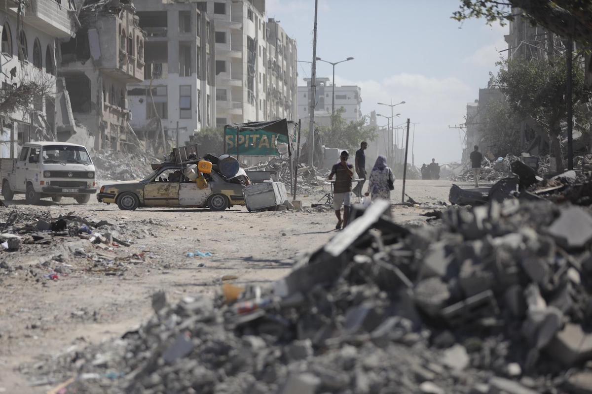 Palestinians struggle to survive in Gaza amid destruction