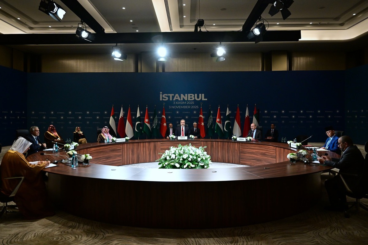 Turkish Foreign Minister Hakan Fidan hosts a meeting on Gaza held at a hotel in Istanbul, Turkiye on November 3, 2025. [Abdülhamid Hoşbaş - Anadolu Agency]