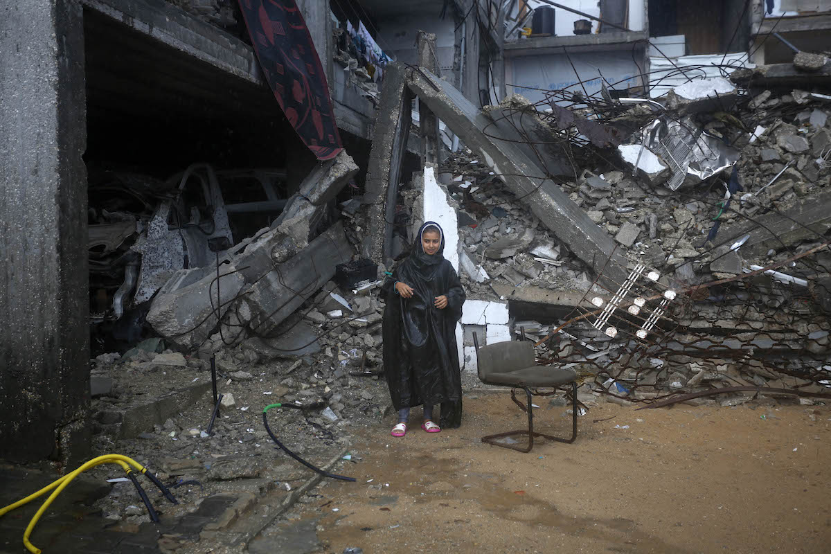 Heavy rain floods tents sheltering displaced Palestinians in Gaza Strip ...