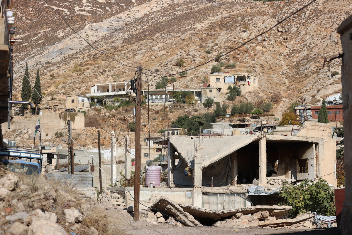A view of the destruction and debris after a raid carried out by the Israeli army on the village of Beit Jin, located in the Qatana area of the Damascus countryside in southern Syria on November 28, 2025. [Izz Aldien Alqasem - Anadolu Agency]