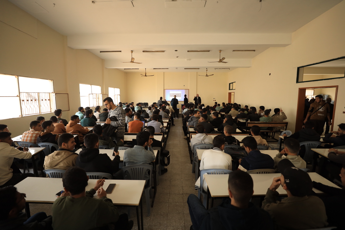 Medical, nursing, and engineering students attend their first classes in the university’s remaining intact classrooms following the ceasefire after Israel’s two-year-long attacks on the Gaza Strip on November 29, 2025. [Khames Alrefi - Anadolu Agency]