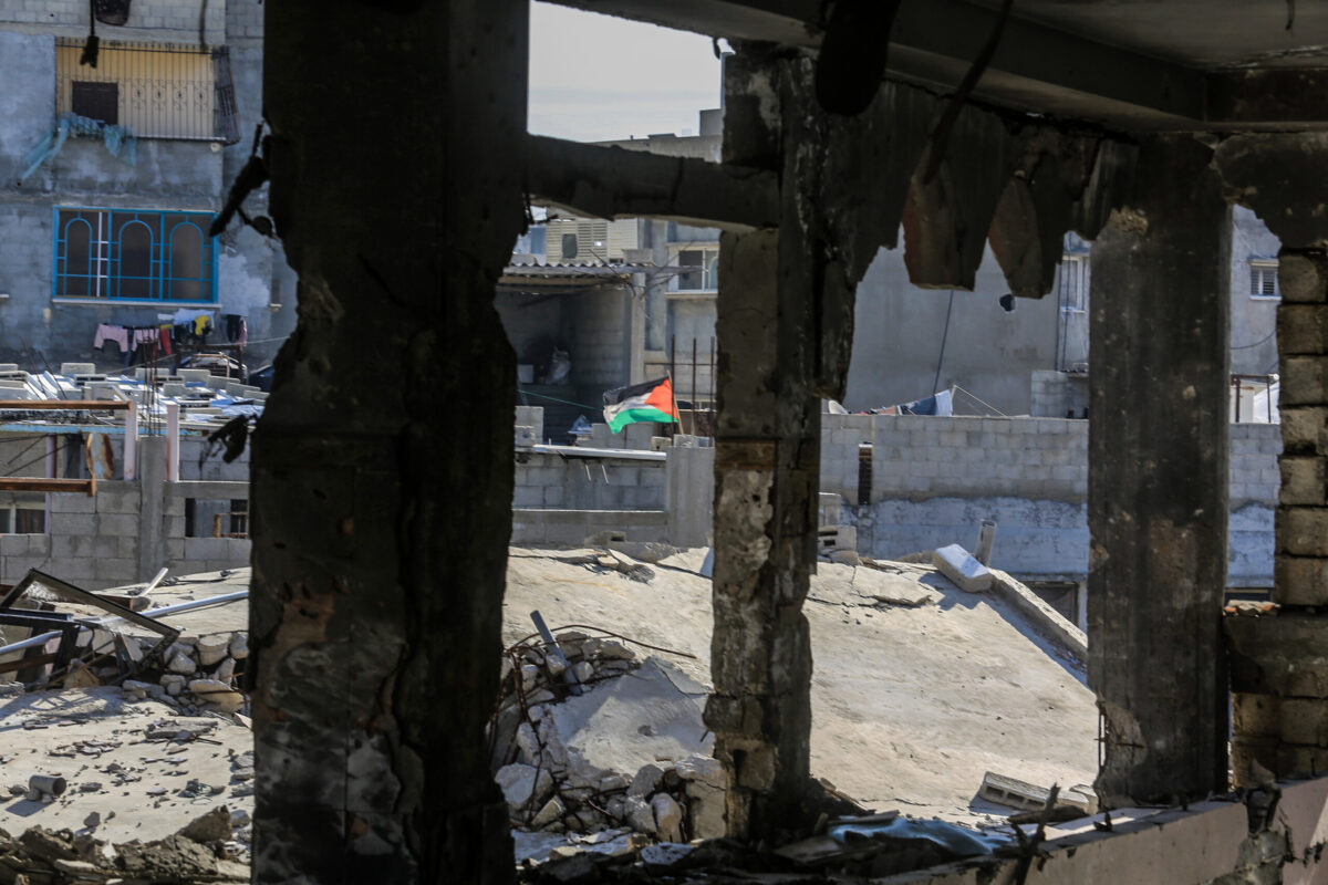 Palestinians, whose homes were destroyed and who are unable to return to their houses in the areas declared a “yellow zone” by the Israeli army, take shelter in the Furkan Mosque in Khan Yunis, Gaza on January 01, 2026. [Abed Rahim Khatib - Anadolu Agency]