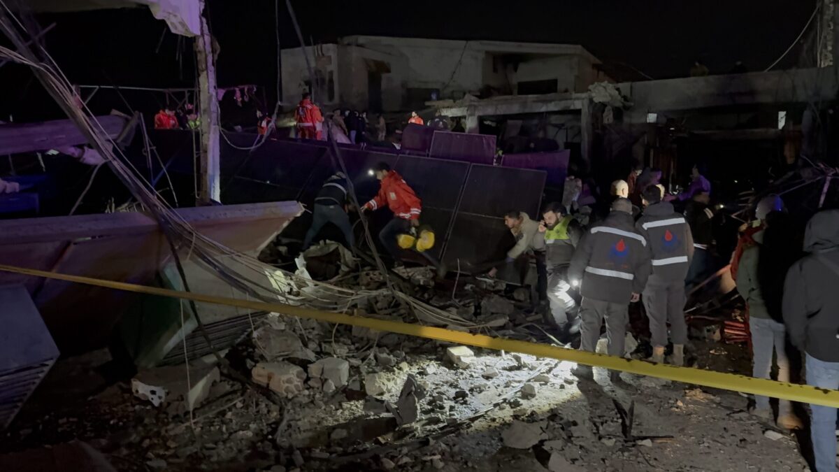 Ambulances and search and rescue teams are dispatched to the area after the Israeli army carries out an airstrike on a three-story building in the city of Sidon, south of Lebanon’s capital Beirut, on January 6, 2026. [Ahmad Kaddoura - Anadolu Agency]