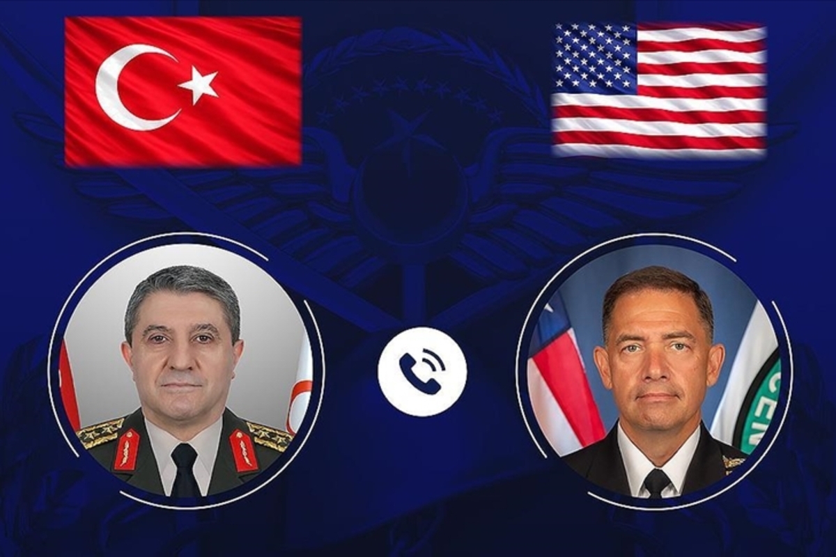 Turkiye's Chief of General Staff Gen. Selcuk Bayraktaroglu (L) and US Central Command (CENTCOM) Commander Adm. Brad Cooper(R). [photo by AA]