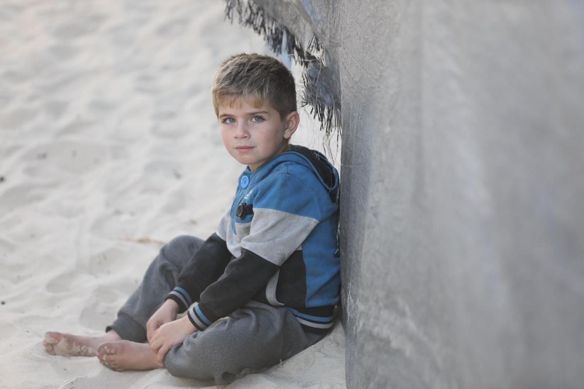 An aspect of daily life for displaced people during the month of Ramadan along the shore of the Gaza Strip, on 23 February 2026 [Mohammed Asad/Middle East Monitor]