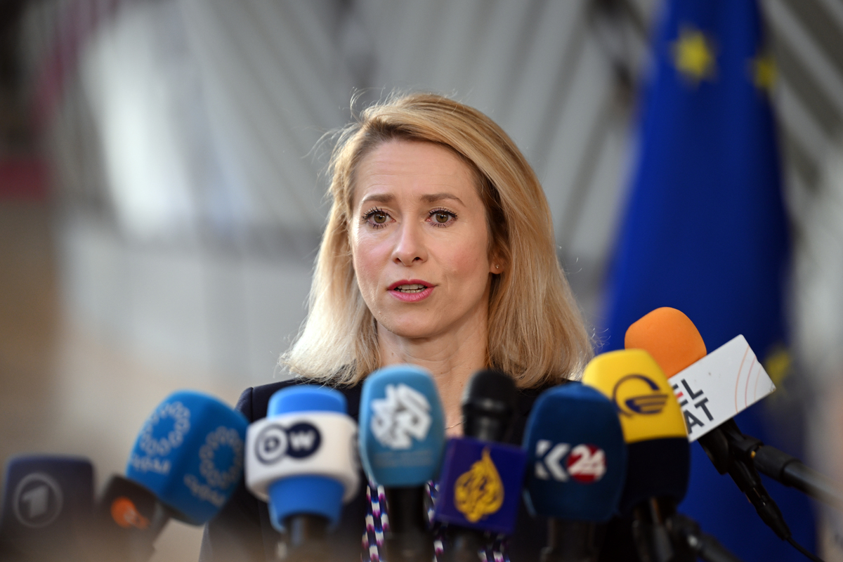 EU agrees to lift sanctions on Syria’s interior, defense ministers