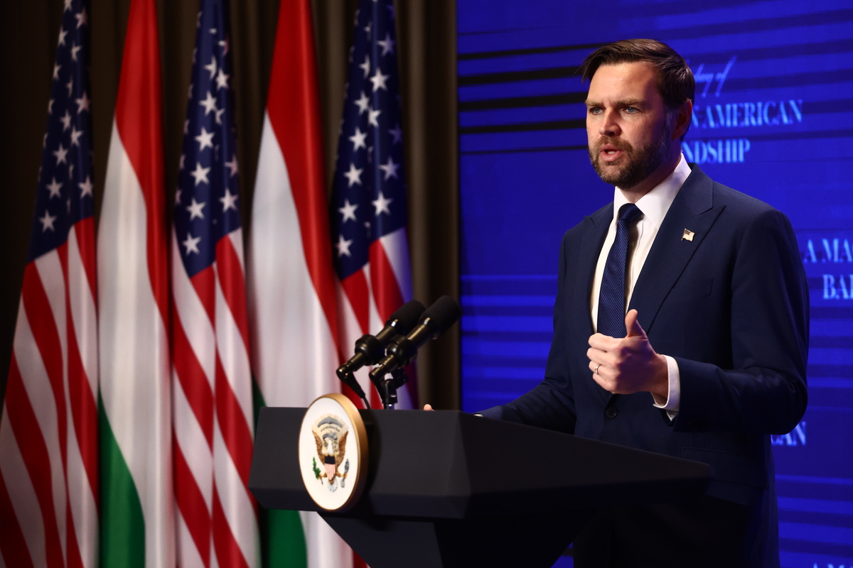 U.S. Vice President JD Vance gives a speech on April 7, 2026 in Budapest, Hungary. [Jakub Porzycki - Anadolu Agency]