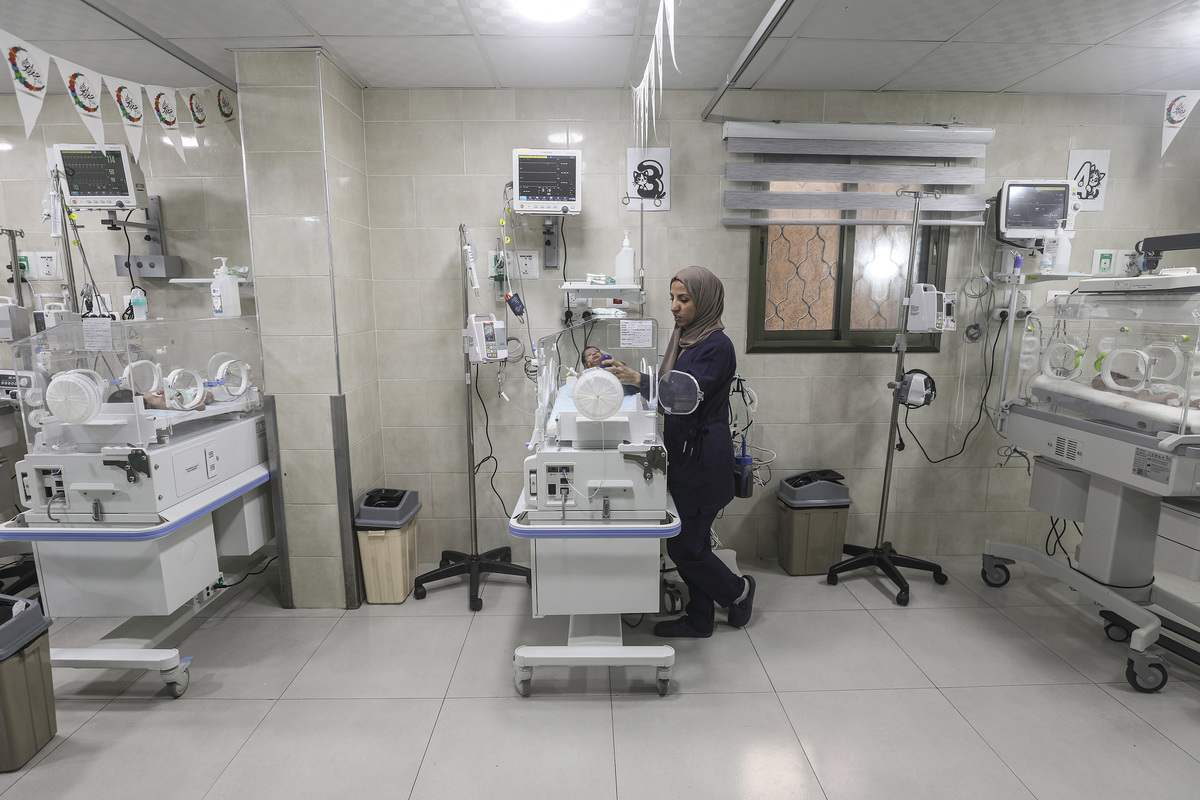 Israeli blockade threatens shutdown of only oxygen plant in northern Gaza