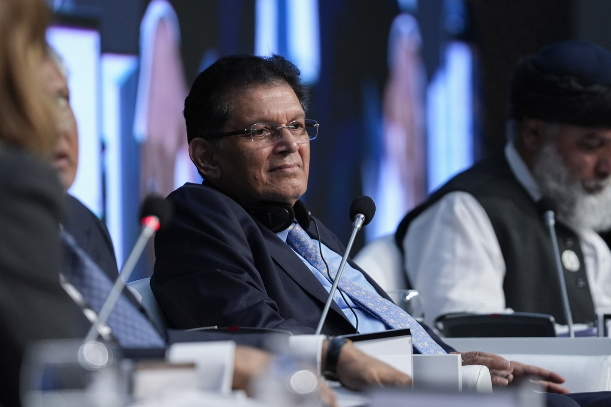 Foreign Minister of Bangladesh, Khalilur Rahman, attends ADF2026 Talks within Antalya Diplomacy Forum, held under the theme of 'Trust-Based Trade: The Future of Economic Integration and Stability in South Asia' in Antalya, Turkiye on April 17, 2026. [Osmancan Gürdoğan - Anadolu Agency]