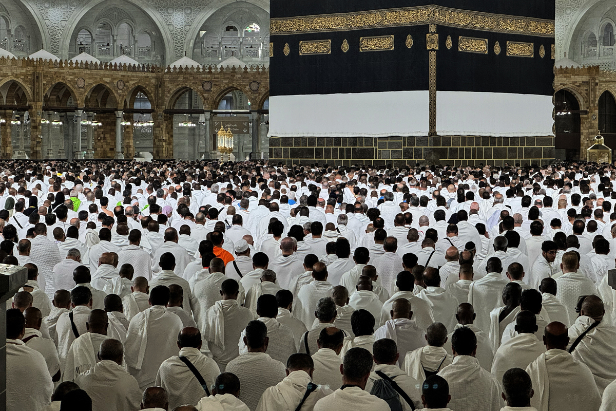 Muslim pilgrims from various countries around the world who come to perform the Hajj, circumambulate the Masjid al-Haram wearing Ihram during the Hajj pilgrimage in Mecca, Saudi Arabia on May 23, 2026. [Ali Atmaca - Anadolu Agency]