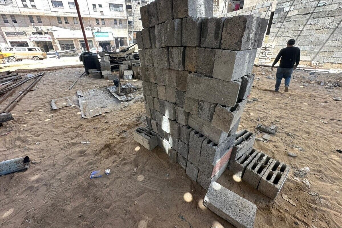 On Labor Day, workers in Gaza find themselves enduring extraordinarily harsh living and working conditions, as the ongoing war has stripped them of basic safety, stability, and dignity. [Mohammed Asad/Middle East Monitor]