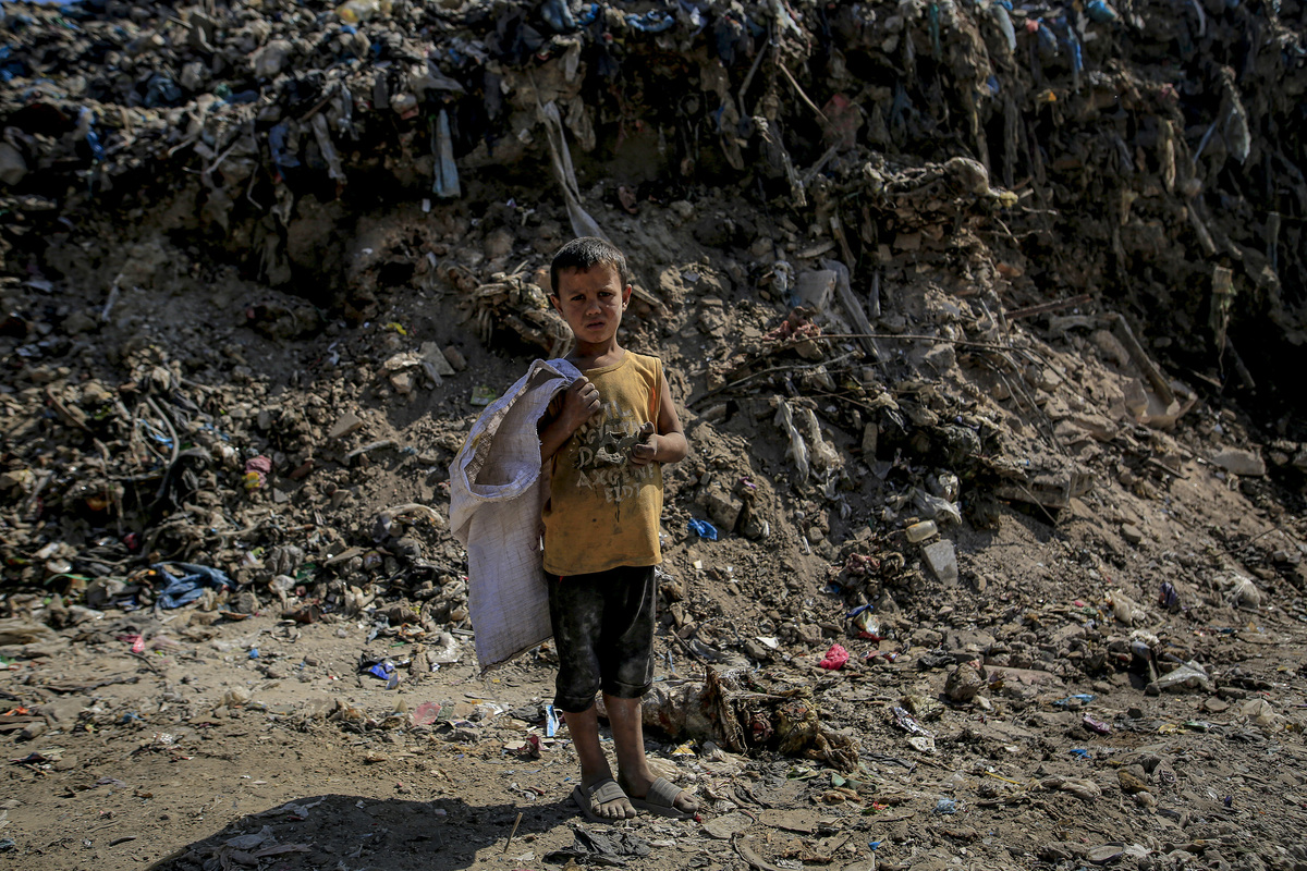 Gaza Clean UNDP continues large-scale cleanup operations in Gaza City on World ...