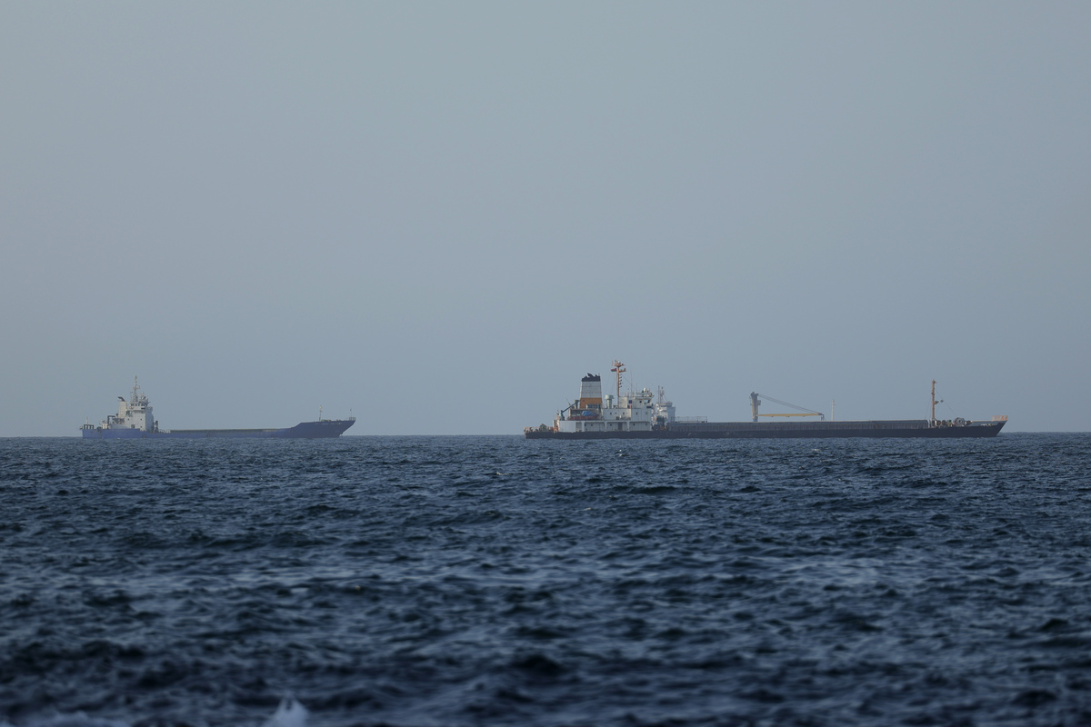 Under peace deal, US forces lift blockade on all maritime traffic entering and exiting Iranian ports