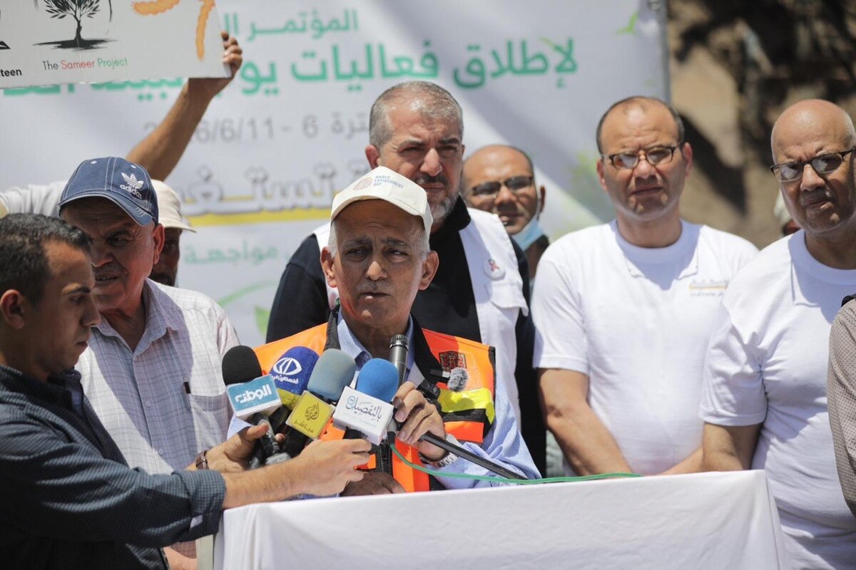 On World Environment Day, the Gaza Municipality issued a desperate plea for international intervention to combat a catastrophic public health and ecological crisis. [Mohammed Asad/Middle East Monitor]