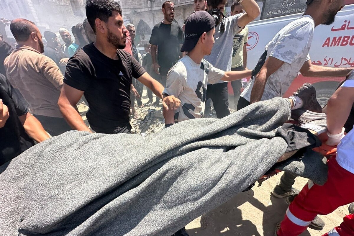 Israeli military forces carried out a strike on a vehicle in central Gaza City, resulting in multiple casualties. [Mohammed Asad/Middle East Monitor]