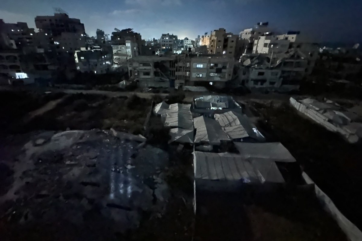 Owners of electricity generators in the Gaza Strip have warned of a worsening crisis caused by Israel’s ban on the entry of the mineral oils needed to operate and maintain generator engines. [Mohammed Asad/Middle East Monitor]