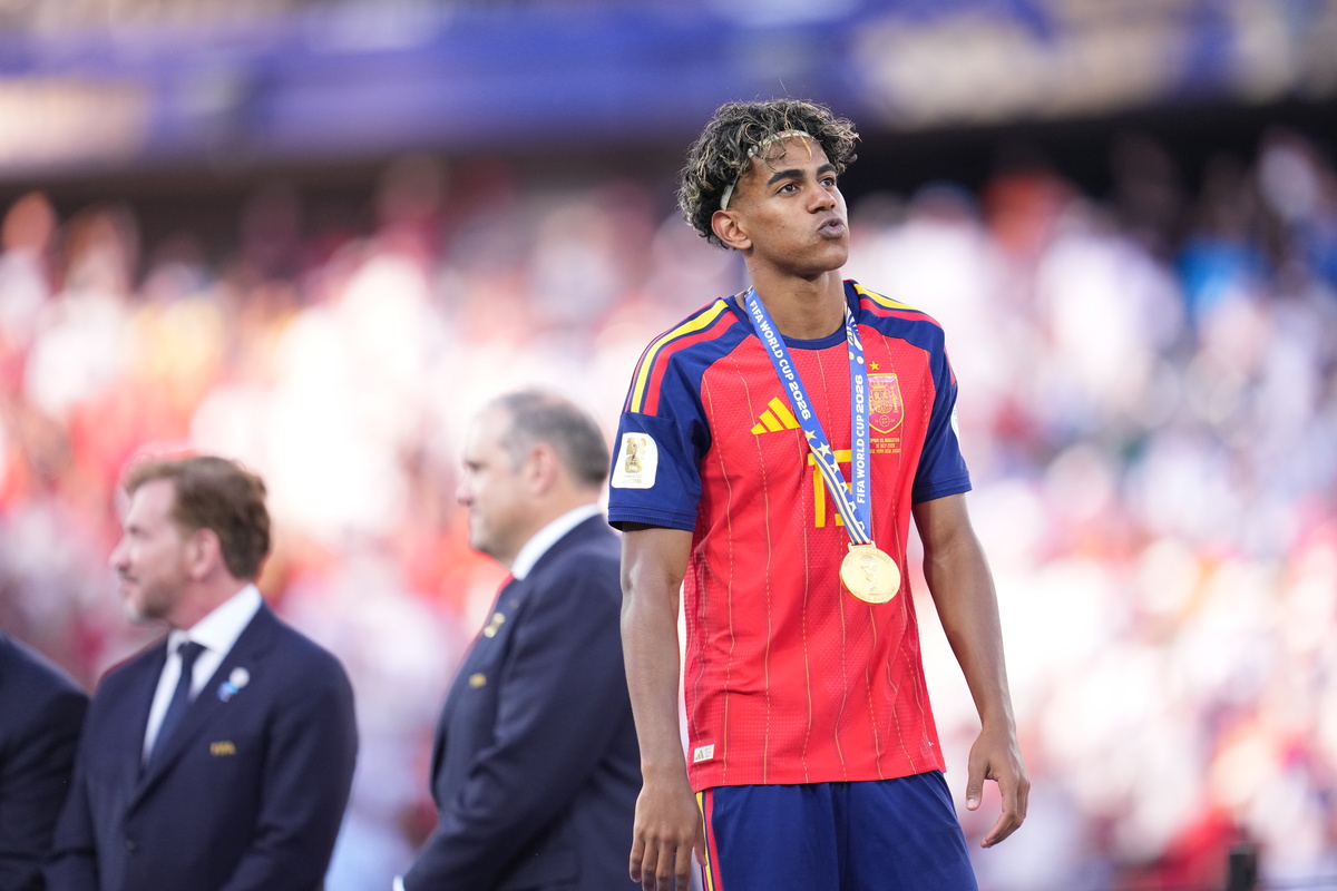 Lamine Yamal of Spain celebrates the victory wearing the first place medal after Spain won the 2026 World Cup football tournament final match between Spain and Argentina at the New York/New Jersey Stadium in East Rutherford on July 19, 2026. [Jose Hernandez - Anadolu Agency]