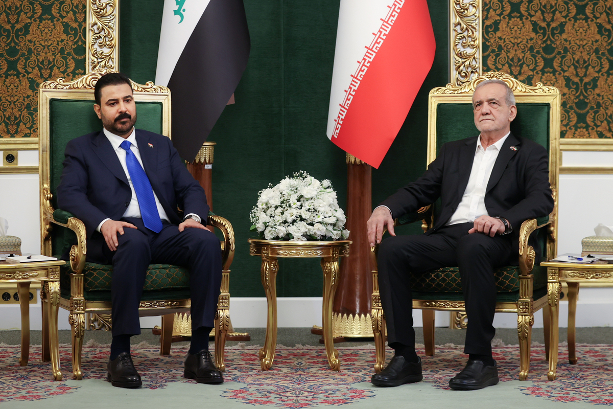 Iraq and Iran agree strategic cooperation document, back dialogue to resolve crises