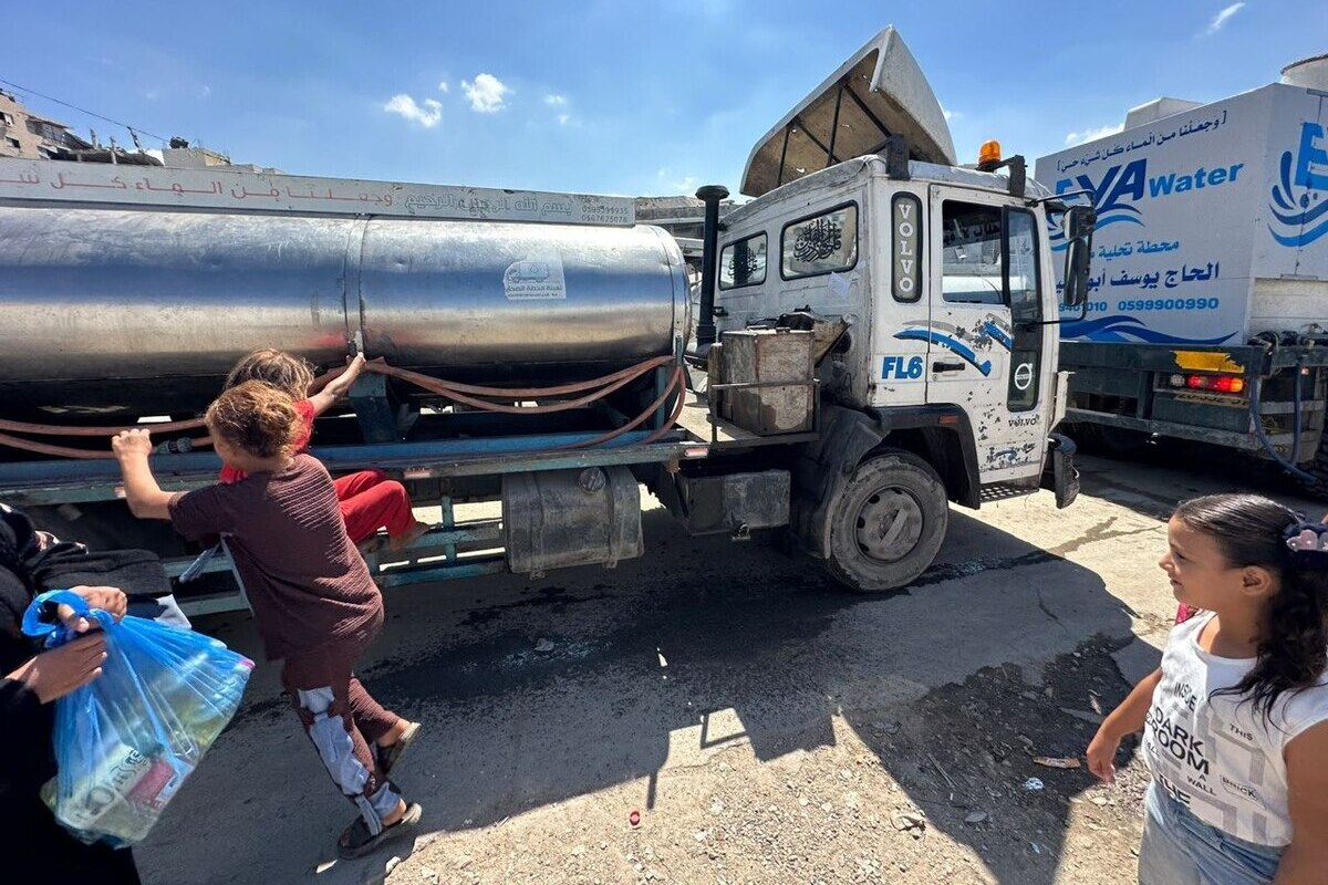 Water station owners staged a sit-in protest, warning of looming shortages of essential oil, spare parts, and water filters, on 23 september 2026 [Mohammed Asad/Middle East Monitor]
