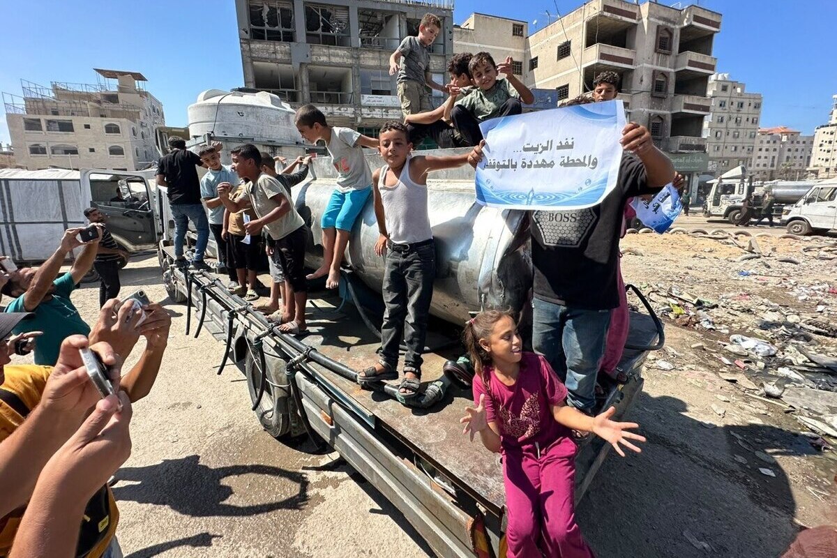 Water station owners staged a sit-in protest, warning of looming shortages of essential oil, spare parts, and water filters, on 23 september 2026 [Mohammed Asad/Middle East Monitor]