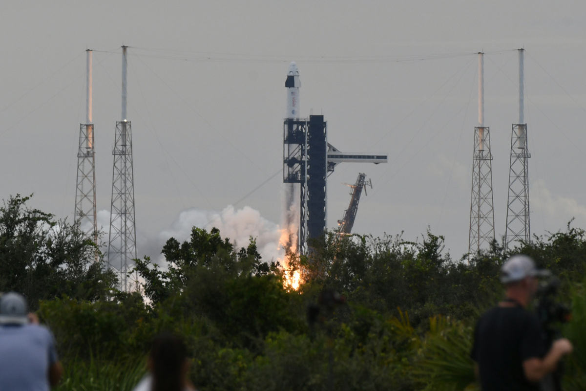 Muddle Easy SpaceX Launches Crew-13 Mission from Cape Canaveral, Florida – Middle ...