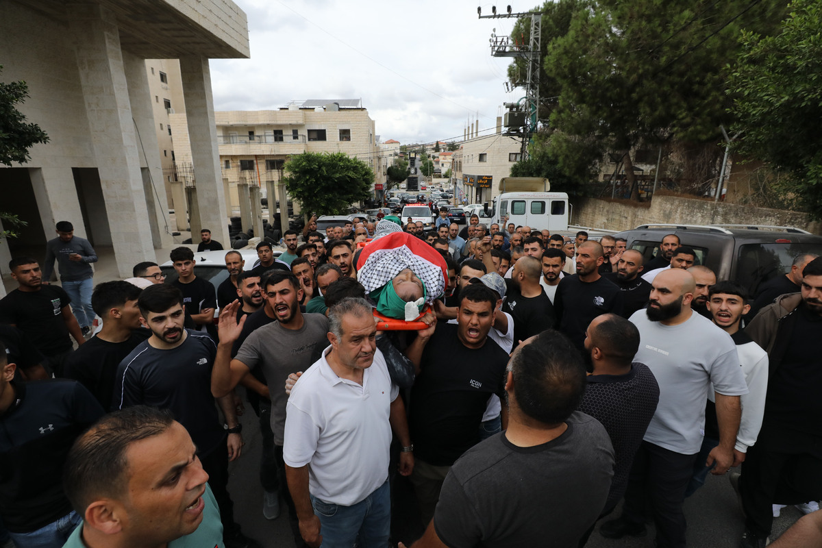 Muddle Easy Funeral ceremony for 51-year-old Palestinian man killed by Israeli fire ...