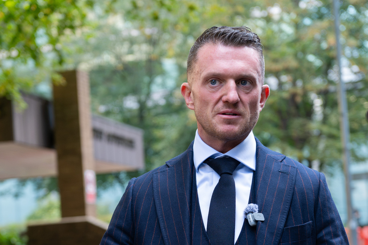 Muddle Easy Tommy Robinson leaves Southwark Crown Court – Middle East Monitor