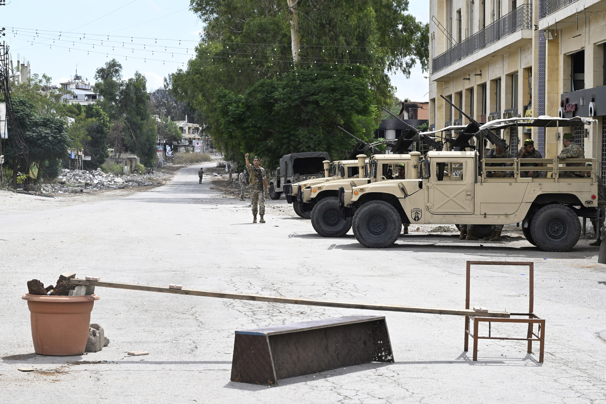 Muddle Easy Lebanese army bars residents from returning to El-Fawqa due to ...