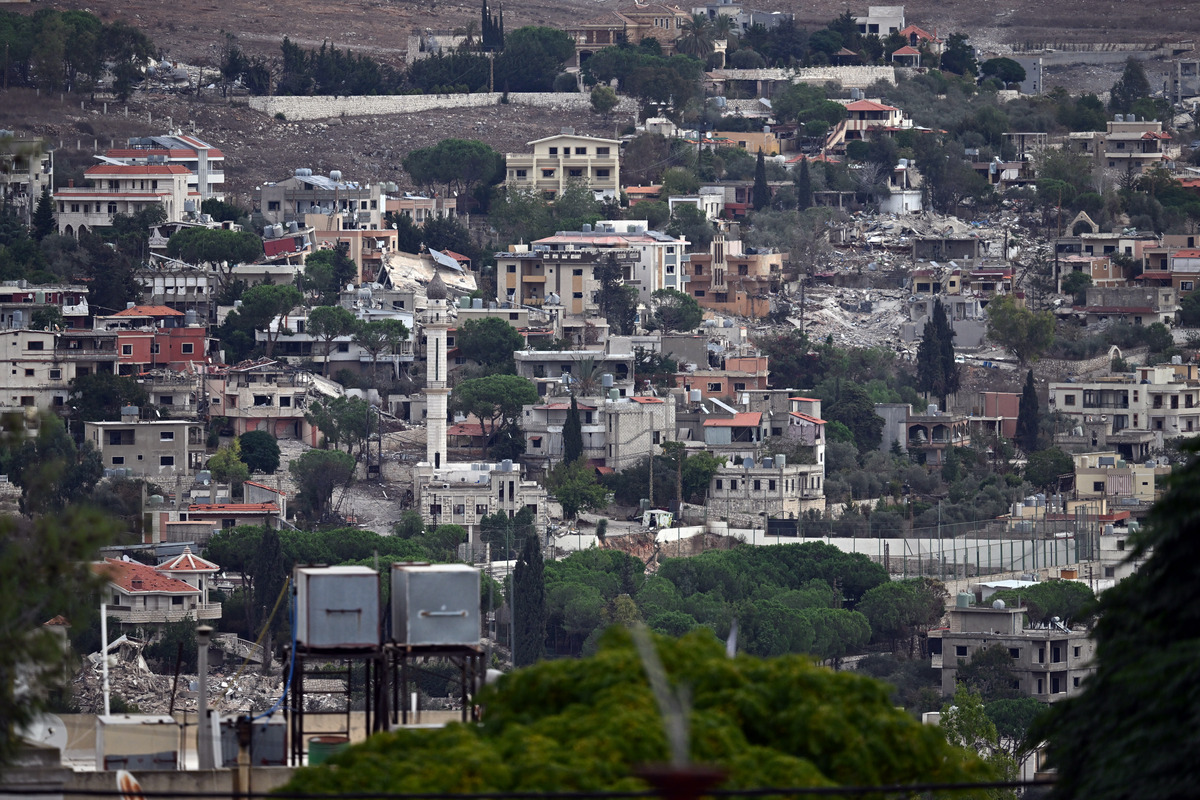Muddle Easy Lebanese army bars residents from returning to El-Fawqa due to ...