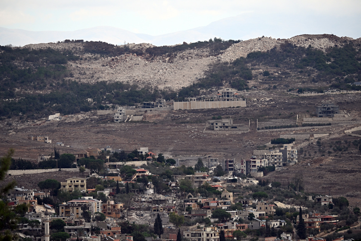 Muddle Easy Lebanese army bars residents from returning to El-Fawqa due to ...