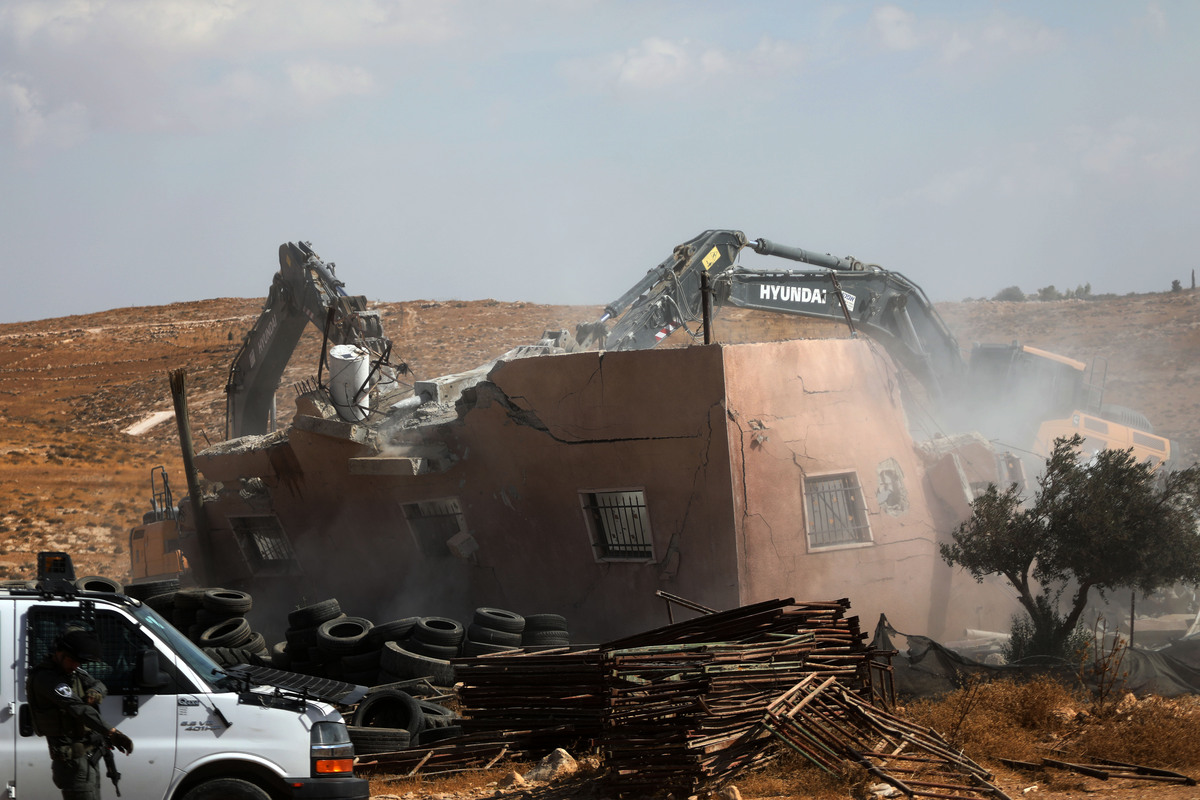 One Palestinian killed, homes demolished amid West Bank violence